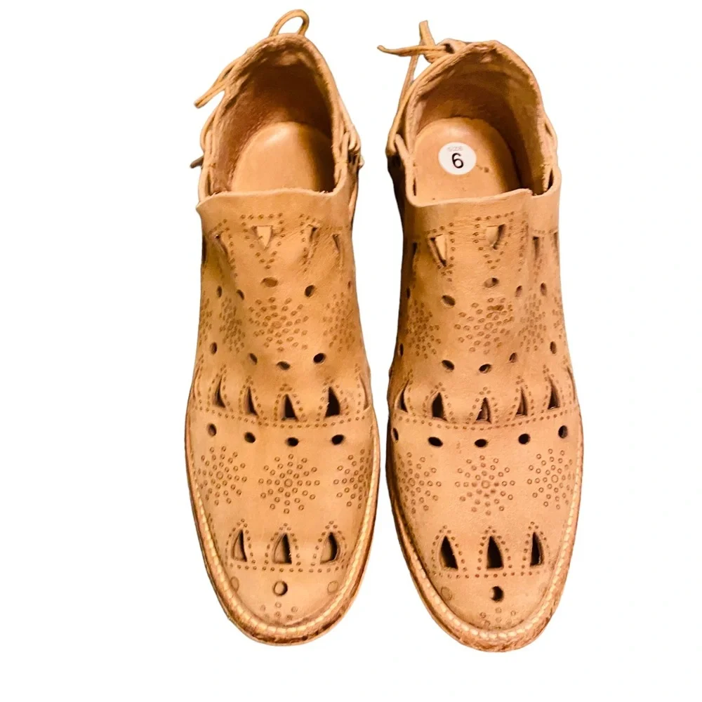 Anthropologie × Musse & Cloud Coolise Leather Laser Cut Booties - Picture 7 of 8